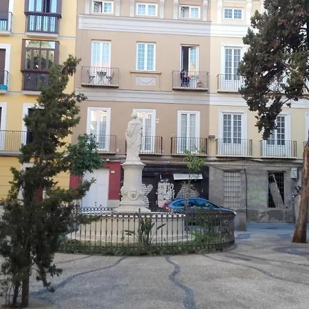 Confortable Habitacion Centrica En Piso Privado Homestay *